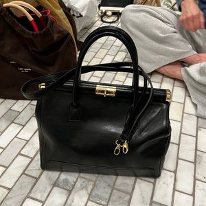 Black messenger shoulder bag